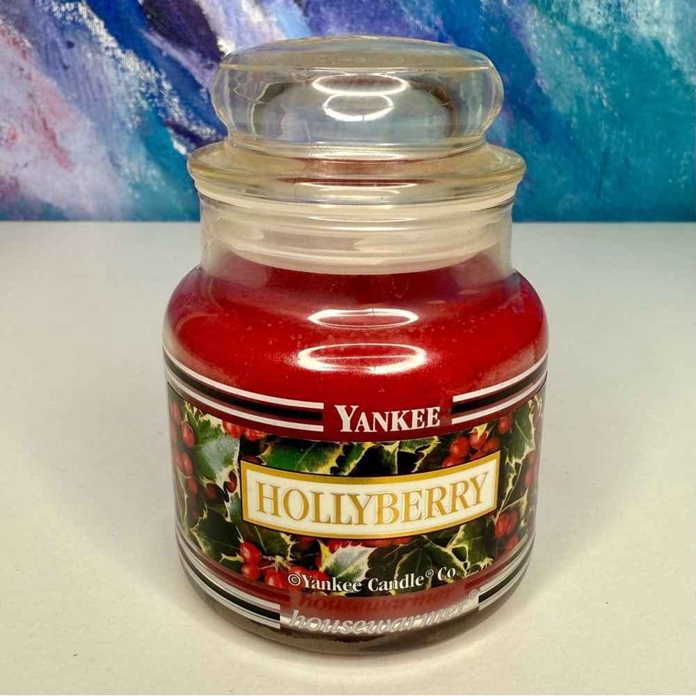 Yankee Candle Hollyberry Black Band 3.7 Oz Housewarmer NEW Holly Berry Winter